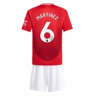 Maglia Calcio Manchester United Lisandro Martinez #6 Prima Divisa Bambino 2024-25 Manica Corta (+ pantaloncini)